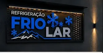 Placa externa com a marca Refrigeração Friolar
